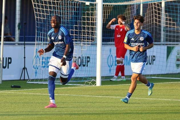 Regionalliga West: FC Schalke 04 U23 vs. Sportfreunde Siegen ** FOR EDITORIAL PURPOSES ONLY ** EDITORIAL USE ONLY ** p Soccer Regionalliga West Matchday 3 Friday, August 14, 2026 Location: Parkstadion, Gelsenkirchen FC Schalke 04 II vs. Sportfreunde Siegen In the photo: FC Schalke 04 U23 celebrating a goal; from left: Jean Paul Ndiaye and Edion Gashi Germany, Gelsenkirchen Copyright StefanxRittershaus Copyright: StefanxRittershaus doc875twosawu95d918l0k ,EDITORIAL USE ONLY Copyright: StefanxRittershaus