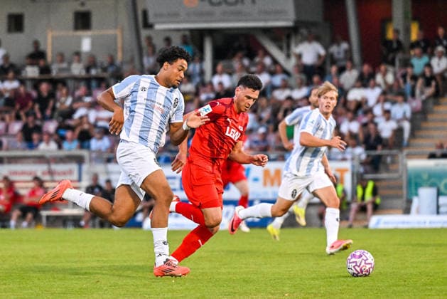 August 14, 2026, GER, Soccer, Men s, Bavarian Regional League, FC Memmingen vs. TSV 1860 Munich; Arian Ortivero Calderon, Munich, 12; Jakob Gräser, Memmingen, 3; Memmingen and ArenaPark, Bavaria, Germany Copyright: xNordphotox xHafnerx