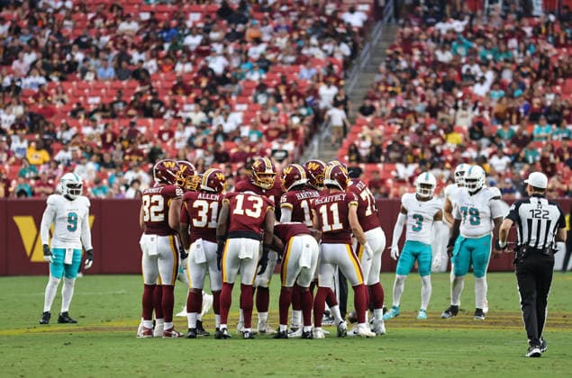 August 14, 2026, Landover, Maryland, USA: An NFL, American Football Herren, USA preseason game between the Washington Commanders and Miami Dolphins was played at Northwest Stadium on Friday, August 14, 2026; Landover, Maryland, USA. Landover USA - ZUMAs325 20260814_zsp_s325_088 Copyright: xJessxStilesx