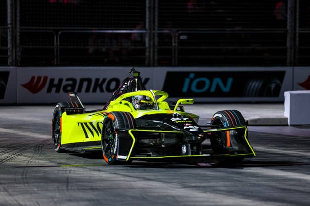 Jake Dennis, Andretti Formula E, 27 during qualifying, ABB FIA Formula E World Championship, London e-Prix 2026, United Kingdom, Season 12 (2025–26), Round 16, July 15, 2026, ABB FIA Formula E World Championship, 2026 London e-Prix, United Kingdom, Season 12 (2025–26), Round 16, July 15, 2026, London Copyright: xEibner-Pressefoto LauraxRoemerx EP_LRR