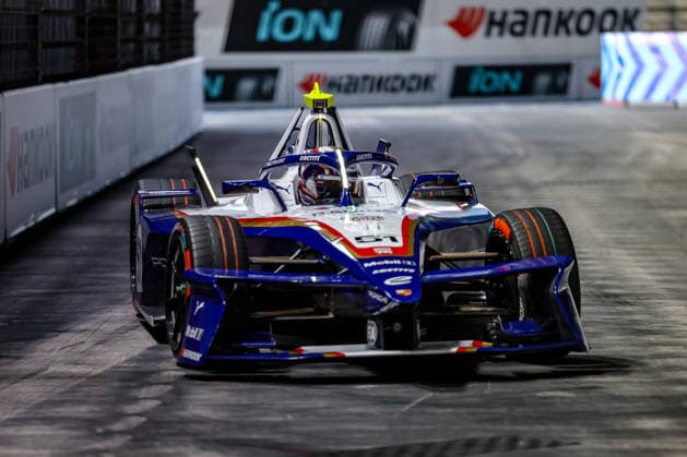 Nico Mueller, Porsche Formula E Team, 51st in Free Practice 2, ABB FIA Formula E World Championship, London e-Prix 2026, United Kingdom, Season 12 (2025–26), Round 16, July 15, 2026, ABB FIA Formula E World Championship, 2026 London ePrix, United Kingdom, Season 12 (2025–26), Round 16, July 15, 2026, London Copyright: xEibner-Pressefoto LauraxRoemerx EP_LRR