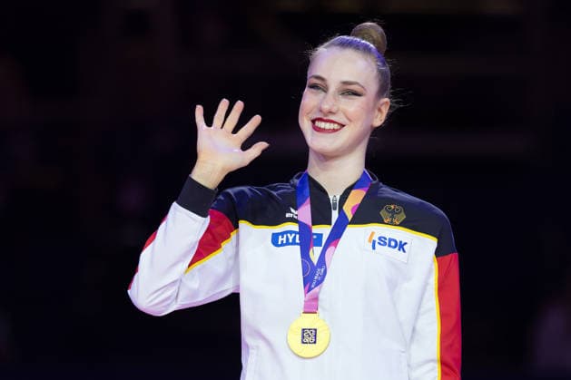 Rhythmic Gymnastics World Championships Award Ceremony: World Champion Darja Varfolomeev, Germany Rhythmic Gymnastics World Championships, August 11–16 at the Festhalle in Frankfurt am Main Individual All-Around Final, Places 1–9, Frankfurt am Main, Hesse, Germany, Festhalle