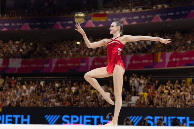 Rhythmic Gymnastics World Championships: Darja Varfolomeev of Germany during her ball routine. Rhythmic Gymnastics World Championships, August 11–16 at the Festhalle in Frankfurt am Main. Individual All-Around Final, places 1 through 9, Frankfurt am Main, Hesse, Germany, Festhalle