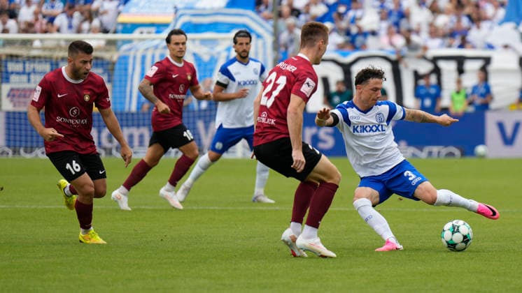 August 15, 2026, Hänsch Arena, Meppen, GER, 3rd Division, Matchday 2: SV Meppen vs. SG Sonnenhof Großaspach, Tobias Mißner SV Meppen 3 vs. Loris Maier SG Sonnenhof Großaspach 27 DFL regulations prohibit any use of photographs as image sequences and or quasi-video. Meppen, Lower Saxony, Hänsch Arena