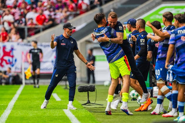 Stefan Kleineheismann, coach of TSG Hoffenheim II, celebrates the 1–0 victory, Fortuna Düsseldorf vs. TSG Hoffenheim II, soccer, 3. Liga, Matchday 2, 2026–27 season, August 15, 2026, DFL regulations prohibit any use of photographs as image sequences and or quasi-video, Fortuna Düsseldorf vs. TSG Hoffenheim II, soccer, 3. Liga, Matchday 2, 2026–27 Season, August 15, 2026, Düsseldorf Copyright: xEibner-Pressefoto LukasxBaldygax EP_LBA