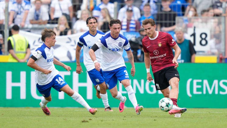 August 15, 2026, Hänsch Arena, Meppen, GER, 3. Liga, Matchday 2: SV Meppen vs. SG Sonnenhof Großaspach, Thorben Deters (SV Meppen) 14, Tobias Mißner (SV Meppen) 3, and SG Sonnenhof Großaspach 11. DFL regulations prohibit any use of photographs as image sequences and or quasi-video. Meppen, Lower Saxony, Hänsch Arena