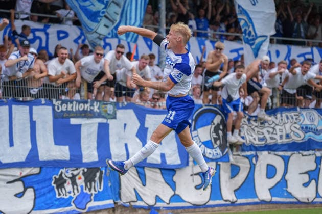 German Soccer, 3rd Division, Matchday 2, Hänsch Arena, SV Meppen vs. SG Sonnenhof Großaspach; goal by Luca Prasse (SV Meppen) in the 31st minute, followed by goal celebrations Copyright: xMichelxWittex