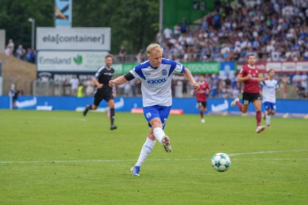 German Soccer, 3rd Division, Matchday 2, Hänsch Arena, SV Meppen vs. SG Sonnenhof Großaspach; goal by Luca Prasse (SV Meppen) in the 31st minute, followed by goal celebrations Copyright: xMichelxWittex