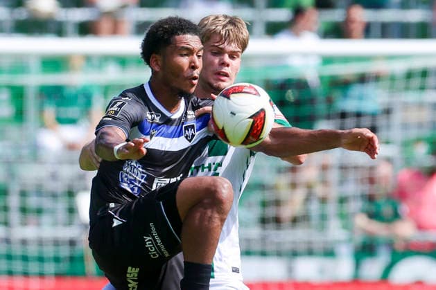 Danny Namaso of AJ Auxerre and Mick Schmetgens of Werder Bremen battle for the ball during the friendly match between Werder Bremen and AJ Auxerre at Weserstadion on August 15, 2026, in Bremen, Germany Photo by Marco Steinbrenner DeFodi Images Danny Namaso Loader of AJ Auxerre and Mick Schmetgen of Werder Bremen battle for the ball during the friendly match between Werder Bremen and AJ Auxerre at Weserstadion on August 15, 2026 in Bremen, Germany Photo by Marco Steinbrenner DeFodi Images Photo by Marco Steinbrenner DeFodi Images