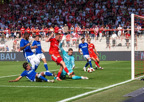Soccer, Men s, 2026–2027 Season, Friendly Match, 1. FC Union Berlin vs. Ipswich Town, Zeno Van Den Bosch of 1. FC Union Berlin scores the 1–0 goal against Jacob Greaves of Ipswich, Issa Diop of Ipswich, and goalkeeper Kjell Scherpen of Ipswich, August 15, 2026, Copyright: xSebastianxRäppold MatthiasxKochx
