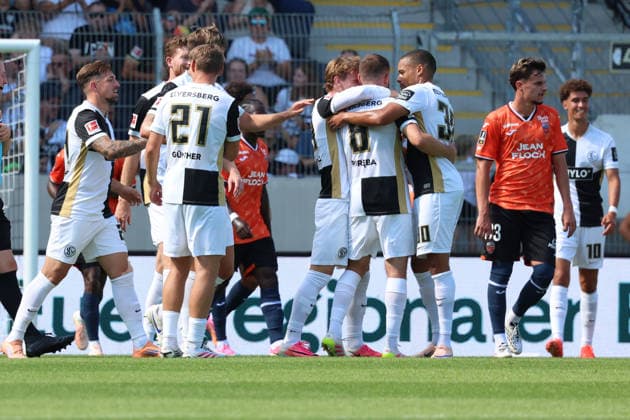 August 15, 2026, xrekx, Soccer Friendly Match, SV Elversberg vs. FC Lorient – Lukasz Poreba of SV 07 Elversberg scores the goal, goal, scores the goal to make it 1–0. DFL and DFB regulations prohibit any use of photographs as image sequences and or quasi-video. Elversberg