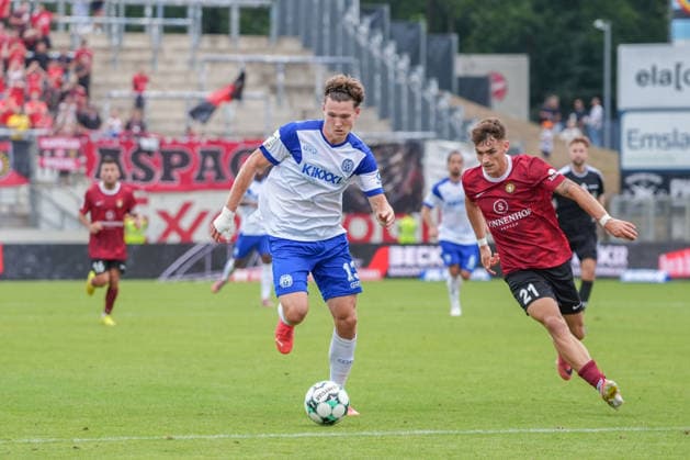 German Soccer, 3rd Division, Matchday 2, Hänsch Arena, SV Meppen vs. SG Sonnenhof Großaspach, Richard Meier, SV Meppen, 13 Copyright: xMichelxWittex