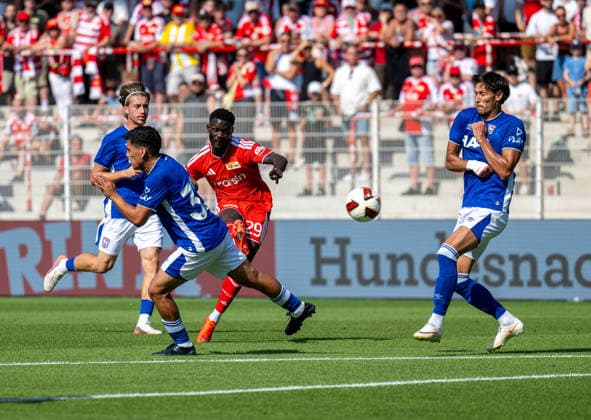 Soccer, Men s, 2026–2027 season, Friendly match, 1. FC Union Berlin vs. Ipswich Town, from left: Jack Clarke (Ipswich), Marcelino Nunez (Ipswich), Emmanuel Latte Lath (1. FC Union Berlin), Sasa Lukic (Ipswich), August 15, 2026, Copyright: xSebastianxRäppold MatthiasxKochx