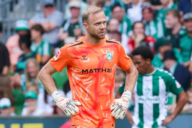 Goalkeeper Alexander Schlager of Werder Bremen looks disappointed during the friendly match between Werder Bremen and AJ Auxerre at Weserstadion on August 15, 2026, in Bremen, Germany Photo by Marco Steinbrenner DeFodi Images Goalkeeper Alexander Schlager of Werder Bremen looks dejected during the friendly match between Werder Bremen and AJ Auxerre at the Weserstadion on August 15, 2026 in Bremen, Germany Photo by Marco Steinbrenner DeFodi Images Photo by Marco Steinbrenner DeFodi Images