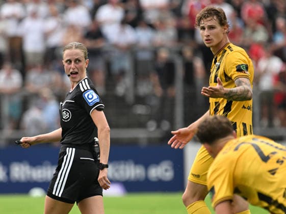 August 15, 2026, xophax, 3rd Division soccer, SC Fortuna Köln vs. Alemannia Aachen; referee Davina Lutz; left: Cologne