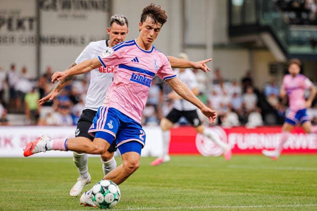 L R Niko Kijewski (SC Verl), 19, in a tackle with Simon Symalla (MSV Duisburg), 23, GER, SC Verl vs. MSV Duisburg, Soccer, 3rd Division, Matchday 2, 2026–2027 Season, August 15, 2026 DFL regulations prohibit any use of photographs as image sequences and or quasi-video GER, SC Verl vs. MSV Duisburg, Soccer, 3rd Division, Matchday 2, 2026–2027 season, August 15, 2026, Verl Copyright: xEibner-Pressefoto JanxRollingerx EP_JSK