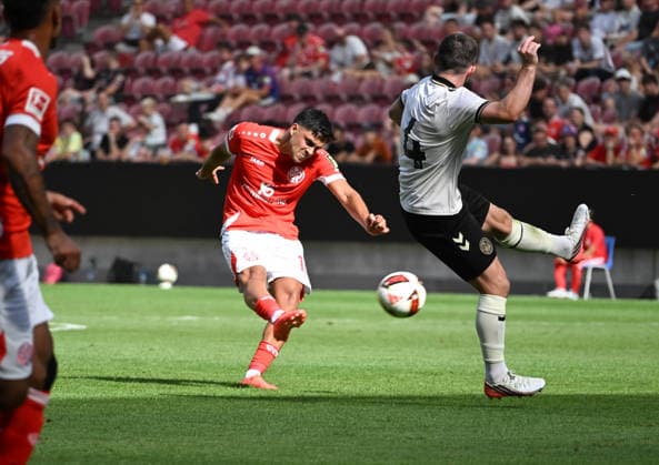 August 15, 2026, xsltx, Soccer Friendly Match, FSV Mainz 05 vs. AFC Bournemouth: Shot attempt by Nadiem Amiri 1 FSV Mainz 05, re Lewis Cook AFC Bournemouth DFL DFB REGULATIONS PROHIBIT ANY USE OF PHOTOGRAPHS AS IMAGE SEQUENCES AND OR QUASI-VIDEO