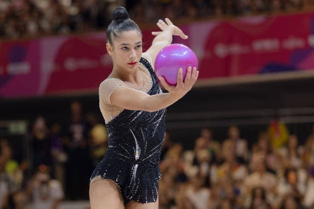 World Rhythmic Gymnastics Championships: Sofia Raffaeli of Italy during her ball routine. World Rhythmic Gymnastics Championships, August 11–16, at the Festhalle in Frankfurt am Main. Individual All-Around Final, places 1 through 9, Frankfurt am Main, Hesse, Germany, Festhalle