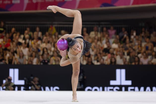 World Rhythmic Gymnastics Championships: Sofia Raffaeli of Italy during her ball routine. World Rhythmic Gymnastics Championships, August 11–16, at the Festhalle in Frankfurt am Main. Individual All-Around Final, places 1 through 9, Frankfurt am Main, Hesse, Germany, Festhalle