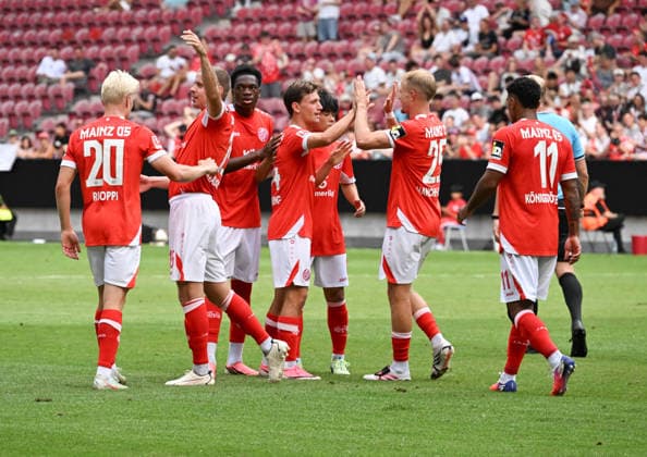 August 15, 2026, xsltx, Soccer Friendly Match, FSV Mainz 05 vs. AFC Bournemouth: William Boving scores the 2-1 goal and is congratulated by the team. DFL and DFB regulations prohibit any use of photographs as image sequences and or QUASI-VIDEO