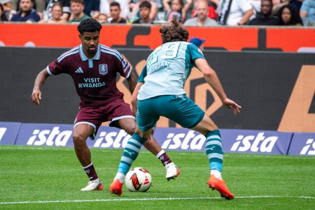 Germany Friendly Match, 2026-2027 Season, Mönchengladbach vs. Aston Villa, Borussia Park Stadium, Mönchengladbach, Ian Maatsen, Aston Villa, 22, Tackle, Game Scene, Duel, tackle, tackling, Dynamics, action against Joe Scally, Borussia Mönchengladbach, 29, Mönchengladbach, Borussia Park Stadium, Germany Copyright: xOrhanxHabashx