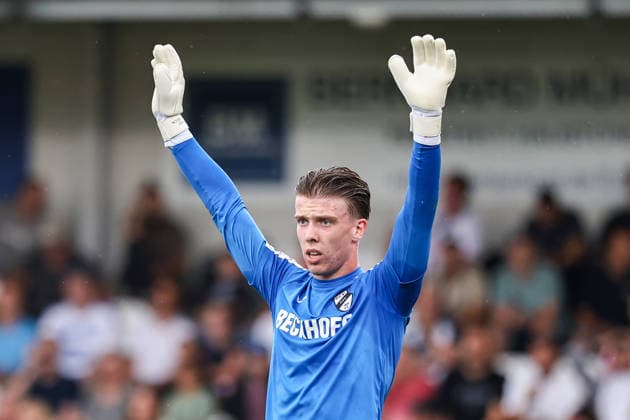 August 15, 2026, xkwix, Soccer, 3rd Division, SC Verl vs. MSV Duisburg, Sportclub Arena, Matchday 2, 2026–2027 Season: Timo Schlieck of SC Verl 1 raises his arms. DFB regulations prohibit any use of photographs as image sequences and or quasi-video. Photo: xKamilxWilkowskixPressefotoKochx, North Rhine-Westphalia, Germany