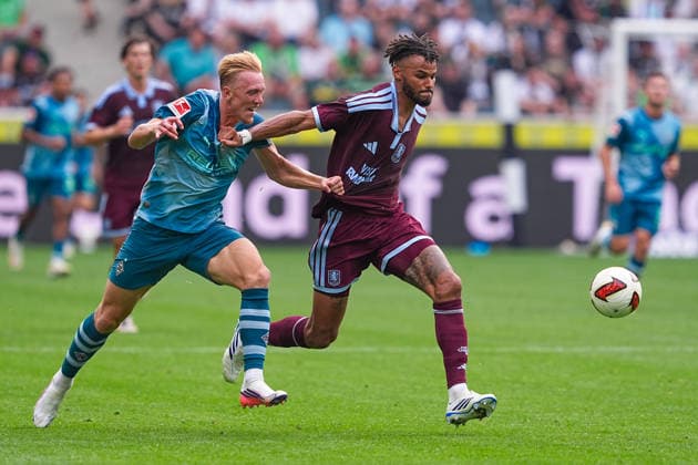 August 15, 2026, xydrx, Men s, Soccer, Season Opener, Borussia Mönchengladbach vs. Aston Villa, 2026–2027 Season, ista Borussia Park, Isac Lidberg (Borussia Mönchengladbach), No. 3 in a tackle against Tyrone Mings (Aston Villa), 5. DFB regulations prohibit any use of photographs as image sequences and or quasi-video. Copyright: HMBxMedia YannisxDreimann