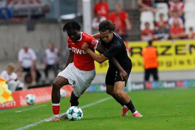 Soccer, 3rd Division, Matchday 02: Rot Weiss Essen vs. TSV Havelse on August 15, 2026, at the Hafenstraße Stadium in Essen. Dickson Abiama, Rot Weiss Essen