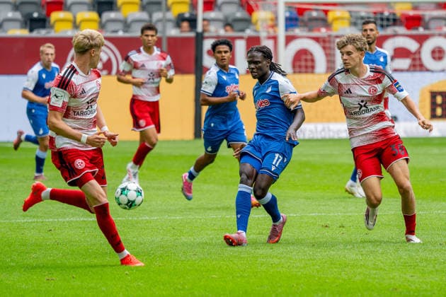 August 15, 2026, xkkux, Soccer, Fortuna Düsseldorf vs. TSG 1899 Hoffenheim II, 3. Liga, MERKUR SPIEL ARENA, Matchday 2, 2026–2027 Season: Blessing Makanda (TSG Hoffenheim II, No. 17) in a tackle against Elias Arden (Fortuna Düsseldorf, No. 34). DFB regulations prohibit any use of photographs as image sequences and or quasi-video. North Rhine-Westphalia, Germany