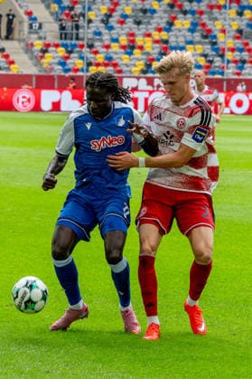 August 15, 2026, xkkux, Soccer, Fortuna Düsseldorf vs. TSG 1899 Hoffenheim II, 3. Liga, MERKUR SPIEL ARENA, Matchday 2, 2026–2027 Season: Blessing Makanda (TSG Hoffenheim II, No. 17) in a tackle against Felix Meiser (Fortuna Düsseldorf, No. 20). DFB regulations prohibit any use of photographs as image sequences and or quasi-video. North Rhine-Westphalia, Germany