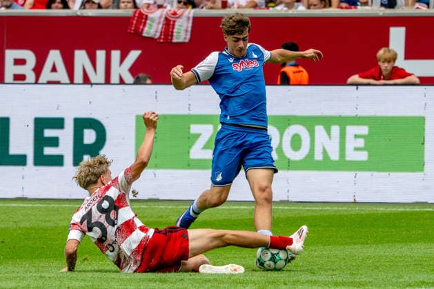 August 15, 2026, xkkux, Soccer, Fortuna Düsseldorf vs. TSG 1899 Hoffenheim II, 3. Liga, MERKUR SPIEL ARENA, Matchday 2, 2026–2027 Season: Elias Arden (Fortuna Düsseldorf, No. 34) in a tackle against Denis Donkor (TSG Hoffenheim II, No. 45). DFB regulations prohibit any use of photographs as image sequences and or quasi-video. North Rhine-Westphalia, Germany