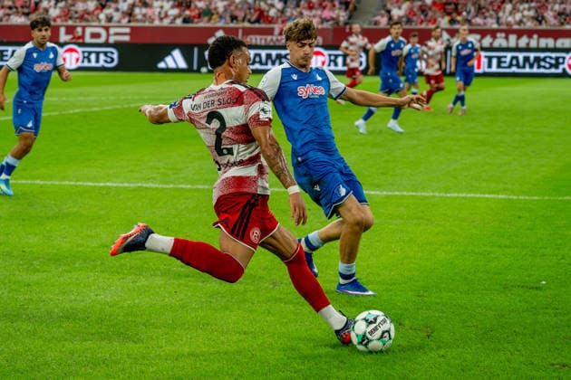 August 15, 2026, xkkux, Soccer, Fortuna Düsseldorf vs. TSG 1899 Hoffenheim II, 3. Liga, MERKUR SPIEL ARENA, Matchday 2, 2026–2027 Season: Steven van der Sloot of Fortuna Düsseldorf 02 in a tackle against Maximilian Raphael Theuer of TSG Hoffenheim II, 47. DFB regulations prohibit any use of photographs as image sequences and or quasi-video. North Rhine-Westphalia, Germany