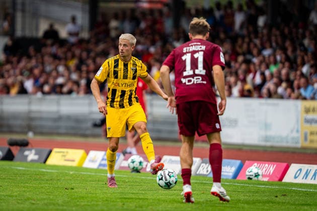 Lukas Scepanik, Alemannia Aachen, 07, in front of Georg Strauch, SC Fortuna Cologne, 11; SC Fortuna Cologne vs. Alemannia Aachen, soccer, 3rd Division, Matchday 2, 2026–2027 season, August 15, 2026 DFB regulations prohibit any use of photographs as image sequences and or quasi-video SC Fortuna Cologne vs. Alemannia Aachen, soccer, 3rd Division, Matchday 2, 2026–2027 Season, August 15, 2026, Cologne Copyright: xEibner-Pressefoto J.xDerondeaux EP_JDU