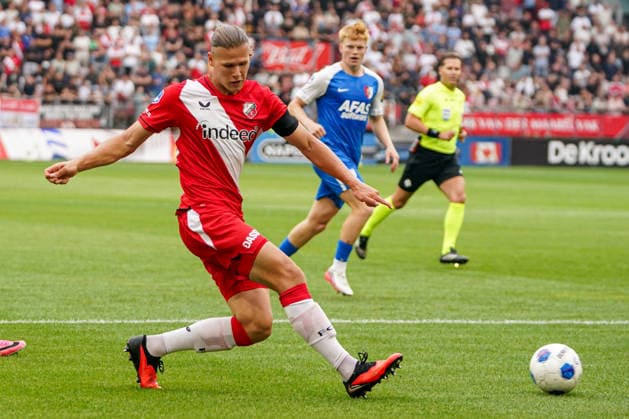 2026-8-15 FC Utrecht v AZ Alkmaar - Dutch Vriendenloterij Eredvisie UTRECHT, NETHERLANDS - AUGUST 15: Artem Stepanov of FC Utrecht shoots at goal during the Dutch Vriendenloterij Eredvisie match between FC Utrecht and AZ Alkmaar at Stadion Galgenwaard on August 15, 2026 in Utrecht, Netherlands. Utrecht Stadion Galgenwaard Netherlands Content not available for redistribution in The Netherlands directly or indirectly through any third parties. Copyright: xAndrexWeeningx