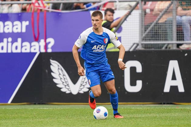 2026-8-15 FC Utrecht v AZ Alkmaar - Dutch Vriendenloterij Eredvisie UTRECHT, NETHERLANDS - AUGUST 15: Wouter Goes of AZ Alkmaar runs with the ball during the Dutch Vriendenloterij Eredvisie match between FC Utrecht and AZ Alkmaar at Stadion Galgenwaard on August 15, 2026 in Utrecht, Netherlands. Utrecht Stadion Galgenwaard Netherlands Content not available for redistribution in The Netherlands directly or indirectly through any third parties. Copyright: xAndrexWeeningx