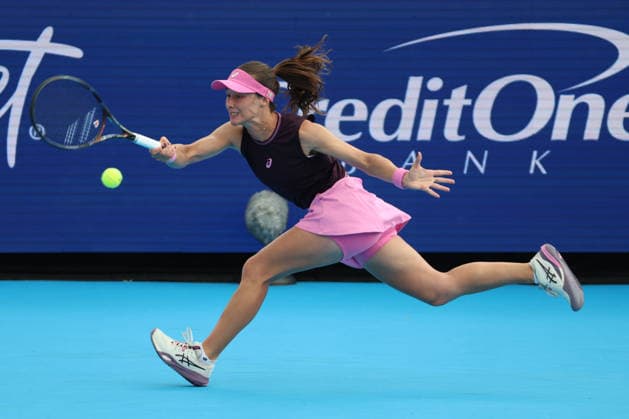August 15, 2026, Mason, Oh, USA: Cincinnati Open Tennis 2026 - Zeynep Sonmez plays a ball against Amanda Anisimova. ZUMAPress Mason USA - ZUMAn24_ 20260815_zaf_n24_009 Copyright: xWallyxNellx