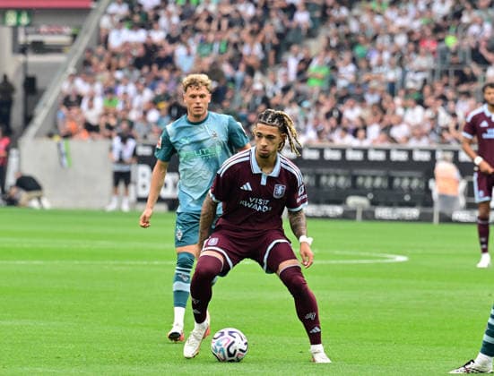 August 15, 2026, Mönchengladbach, Soccer, Men s, 2026–2027 Season, Friendly Match: Borussia Mönchengladbach vs. Aston Villa, Luka Lynch, Aston Villa. DFL regulations prohibit any use of photographs as image sequences and or quasi-video content at Borussia Park, North Rhine-Westphalia, Germany