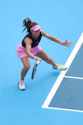 August 15, 2026, Mason, Oh, USA: Cincinnati Open Tennis 2026 - Zeynep Sonmez plays a ball against Amanda Anisimova. ZUMAPress Mason USA - ZUMAn24_ 20260815_zaf_n24_043 Copyright: xWallyxNellx