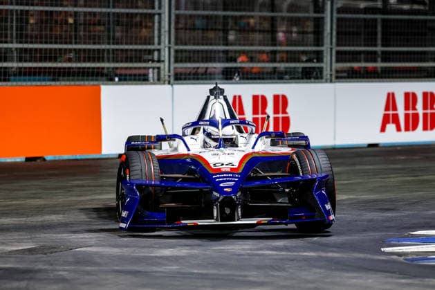 Pascal Wehrlein, Porsche Formula E Team, No. 94 during the race, ABB FIA Formula E World Championship, 2026 London e-Prix, United Kingdom, Season 12 (2025–26), Round 16, July 15, 2026, ABB FIA Formula E World Championship, London e-Prix 2026, United Kingdom, Season 12 (2025–26), Round 16, July 15, 2026, London Copyright: xEibner-Pressefoto LauraxRoemerx EP_LRR