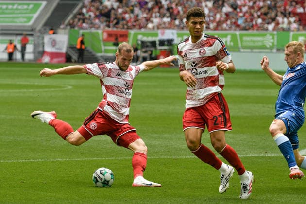 Eric Hottmann of Düsseldorf 9 shoots at the goal on August 15, 2026 ¢ Soccer ¢ Fortuna Düsseldorf vs. TSG 1899 Hoffenheim II, Merkur Spiel Arena, Düsseldorf, DFB and DFL regulations prohibit any use of photographs as image sequences and or quasi-video. NRW, Germany Copyright: xpepphotox xSaschaxWeizx pep00321, pep_20260815_hm_55285
