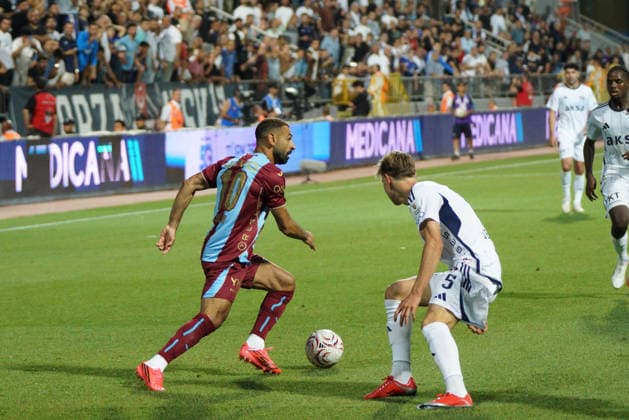 August 15, 2026, Beyoglu, Istanbul, Turkey: Mohamed Salah (C) of Trabzonspor controls the ball during the Turkish Super League 2026 27 match between Kasimpasa and Trabzonspor at Recep Tayyip Erdogan Stadium in Istanbul, Turkey, on August 15, 2026. Beyoglu Turkey - ZUMAu194 20260815_zip_u194_030 Copyright: xTolgaxUluturkx