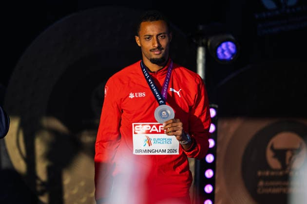 BIRMINGHAM, UNITED KINGDOM - AUGUST 15: TimothÃ Mumenthaler of Switzerland wins the bronze Medal in the Men s 200m during the European Athletics Championships at Alexander Stadium on August 15, 2026 in Birmingham, United Kingdom. England United Kingdom Copyright: xBEAUTIFULxSPORTS TobiasxLacknerx