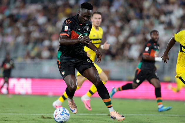 Venezia s Akor Adams during the Frecciarossa Italian Cup 2026 2027 Round of 32 soccer match between Venezia and Modena at Penzo stadium in Venice, Italy - August 15, 2026 - Soccer  Copyright: xMattiaxRadoni LaPressex