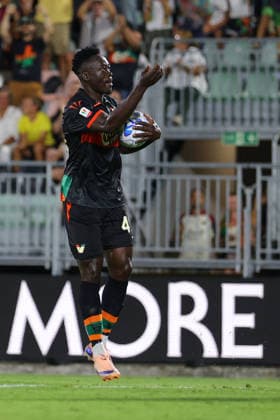 Venezia s Akor Adams during the Frecciarossa Italian Cup 2026 2027 Round of 32 soccer match between Venezia and Modena at Penzo stadium in Venice, Italy - August 15, 2026 - Soccer  Copyright: xMattiaxRadoni LaPressex