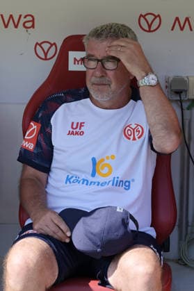 Mainz 05 coach Urs Fischer photographed during the Mainz 05 vs. FC Bournemouth soccer friendly on August 15, 2026, in Mainz. DFL and DFB regulations prohibit any use of photographs as image sequences and or quasi-video.