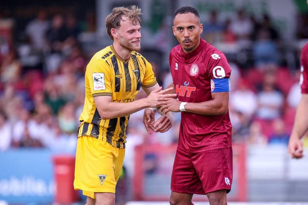 August 15, 2026, xsefx, Soccer, SC Fortuna Köln vs. TSV Alemannia Aachen, 3rd Division, Südstation, Matchday 2, 2026–2027 Season Robin Afamefuna, Fortuna Cologne, 22, scuffle and shoving with Mika Schroers, Alemannia Aachen, 27. DFB regulations prohibit any use of photographs as image sequences and or quasi-video. North Rhine-Westphalia, Germany