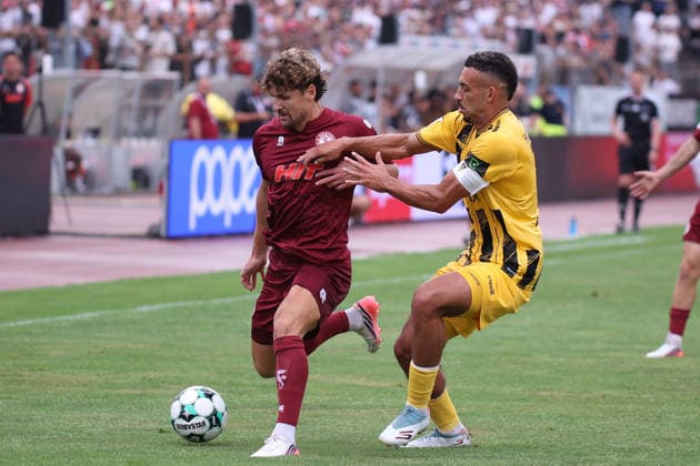 August 15, 2026, xsefx, Soccer, SC Fortuna Köln vs. TSV Alemannia Aachen, 3rd Division, Südstation, Matchday 2, 2026–2027 Season: Enzo Wirtz of Fortuna Cologne 09 in a tackle against Mika Hanrath’s Alemannia Aachen 15. DFB regulations prohibit any use of photographs as image sequences and or quasi-video. North Rhine-Westphalia, Germany
