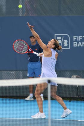 MASON, OHIO - AUGUST 15: Maria Sakkari of Greece serves the ball during day five of the Cincinnati Open at the Lindner Family Tennis Center on August 15, 2026 in Mason, Ohio. Copyright: xShainaxBenhiyoun SPPx Sportspressphoto_SPR208049