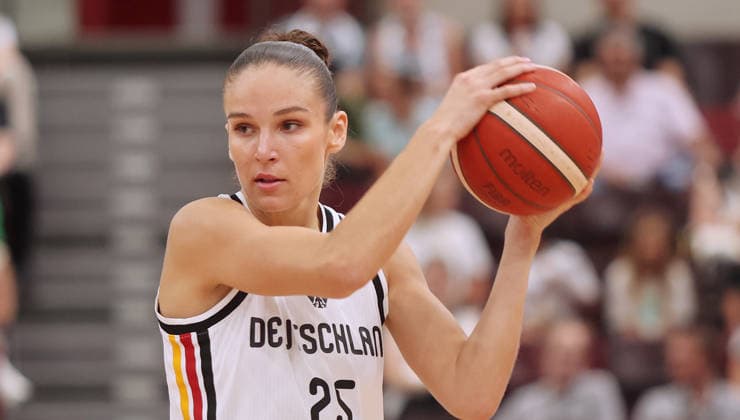 Ludwigsburg, Women s International Basketball Game, Germany vs. Spain, Clara Bielefeld (GER)