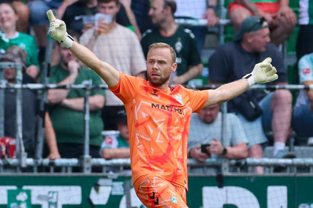 Goalkeeper Alexander Schlager of Werder Bremen gestures during the friendly match between Werder Bremen and AJ Auxerre at Weserstadion on August 15, 2026, in Bremen, Germany Photo by Marco Steinbrenner, DeFodi Images Goalkeeper Alexander Schlager of Werder Bremen gestures during the friendly match between Werder Bremen and AJ Auxerre at the Weserstadion on August 15, 2026 in Bremen, Germany Photo by Marco Steinbrenner, DeFodi Images Photo by Marco Steinbrenner, DeFodi Images